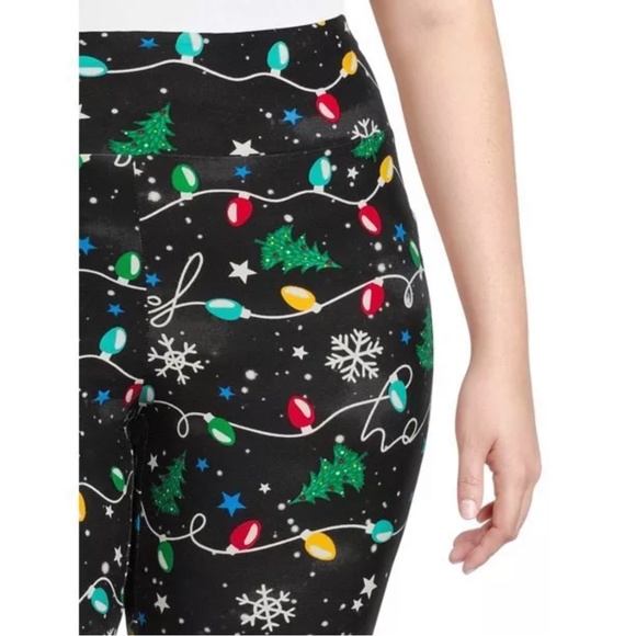 Terra and Sky Women’s String Lights Print Holiday Leggings Size 1X (16W-18W) NWT - Picture 4 of 5
